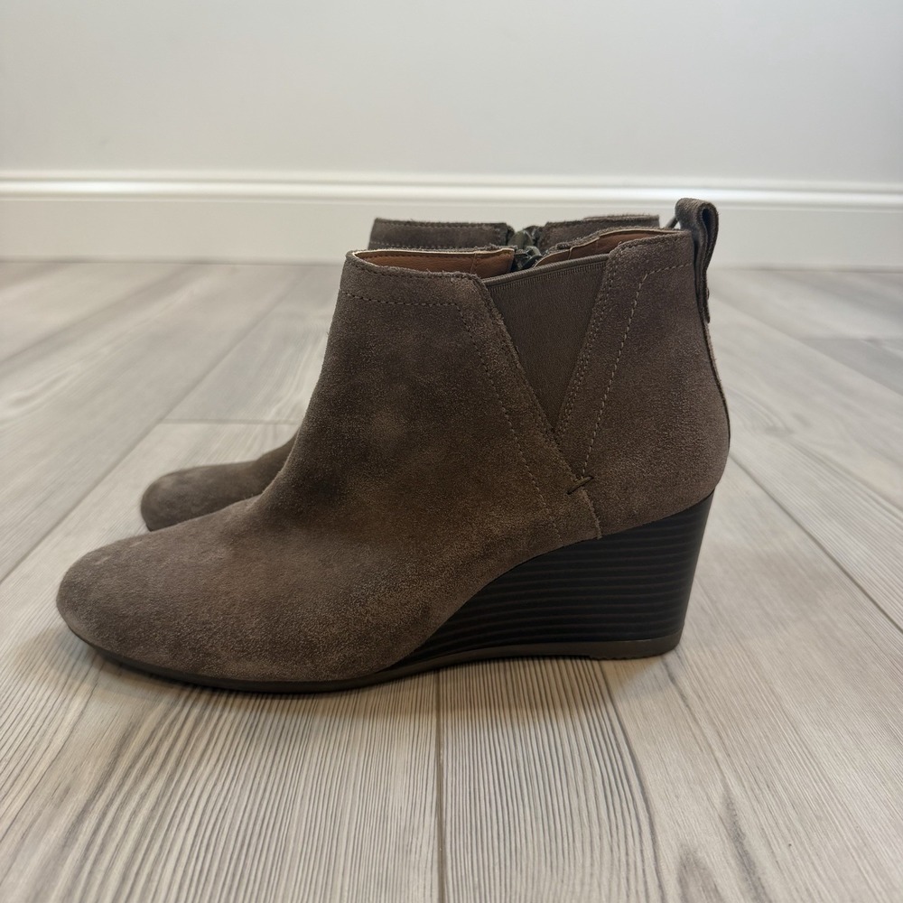 Vionic Paloma Womens 7.5 M Taupe Leather Wedge Weather Resistant Orthotic Boots